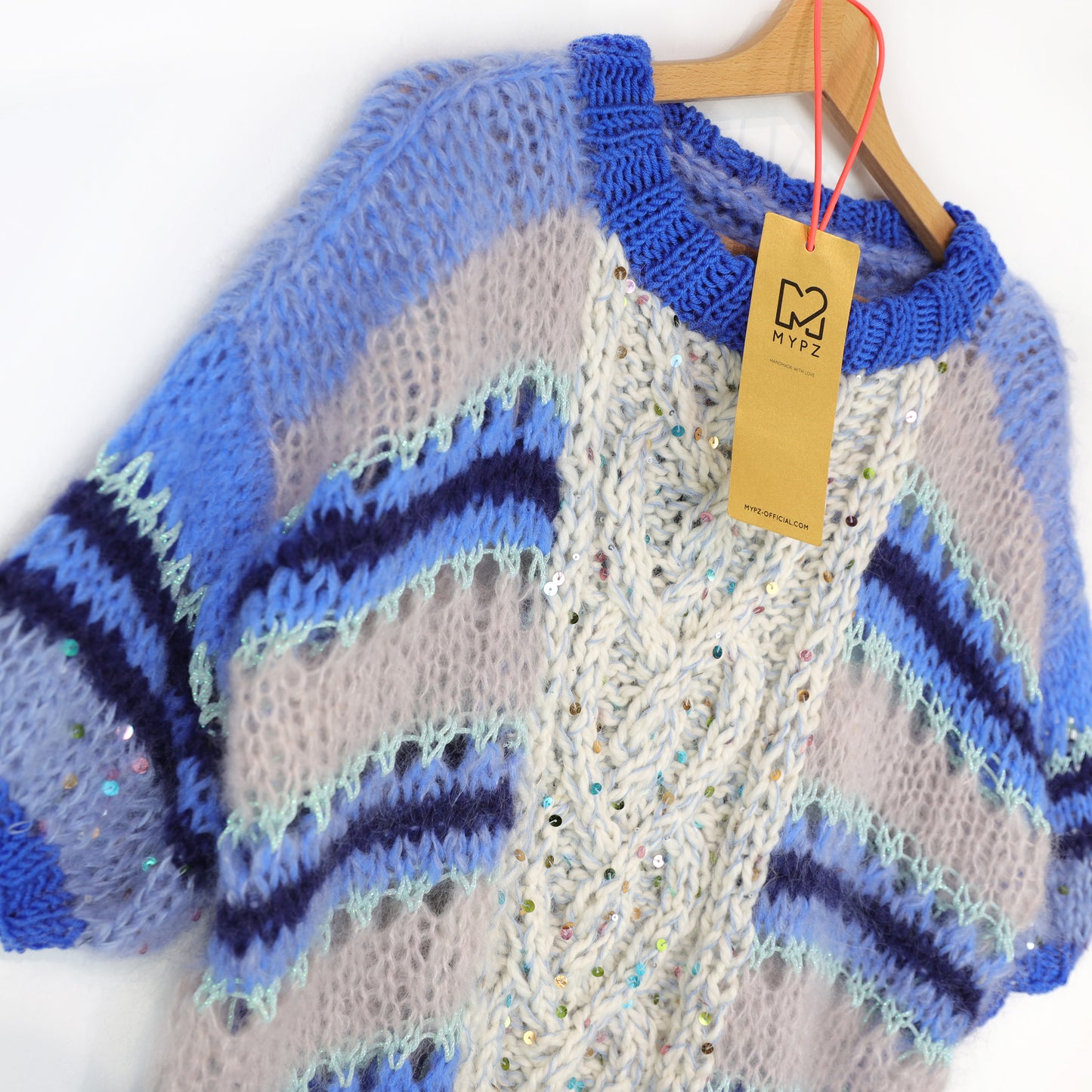 Breipatroon – MYPZ  Light Alpaca Mohair Top Cable Heart Blue No10 (ENG-NL-DE)