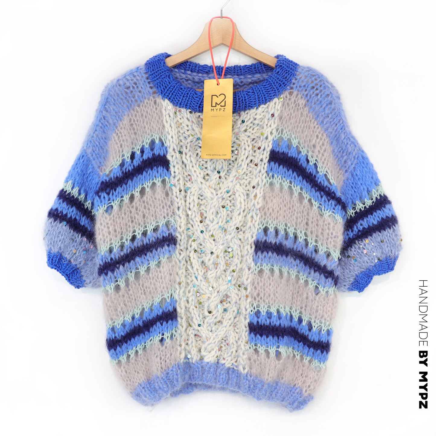 Breipatroon – MYPZ  Light Alpaca Mohair Top Cable Heart Blue No10 (ENG-NL-DE)