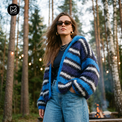 Breipatroon – MYPZ Hooded Chunky Mohair Bomber Cardigan Blue No.15 (ENG-DE-NL-ES-FR-IT-DA-SV-NO)