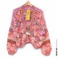 Patron de crochet - cardigan court Wildflower Pecan de MYPZ (ENG-DE-NL-ES-FR-IT-DA-SV-NO)