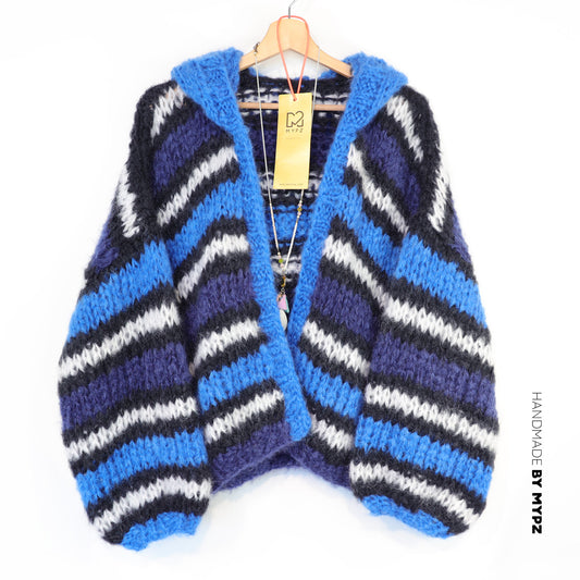 Breipatroon – MYPZ Hooded Chunky Mohair Bomber Cardigan Blue No.15 (ENG-DE-NL-ES-FR-IT-DA-SV-NO)